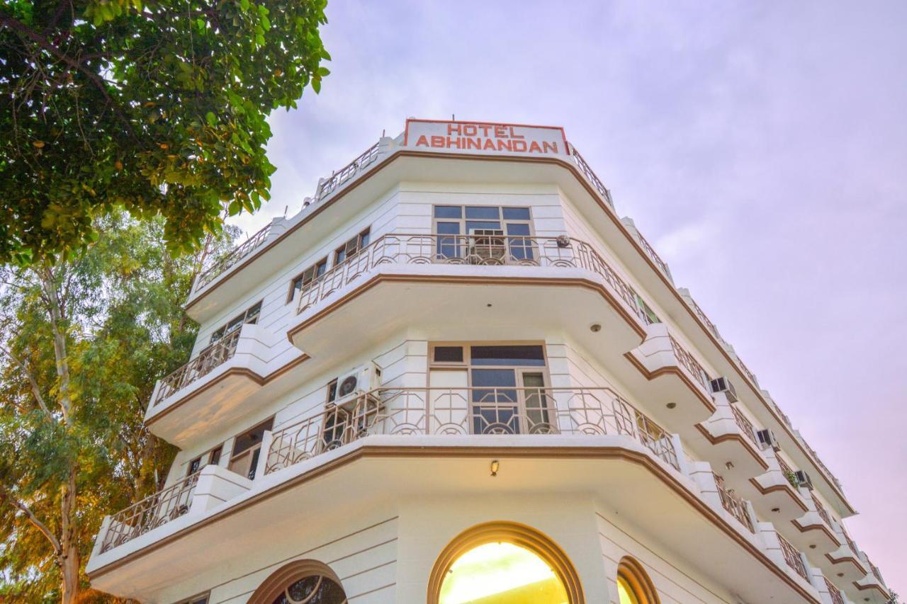 Oyo 46616 Hotel Abhinandan Jind Dış mekan fotoğraf