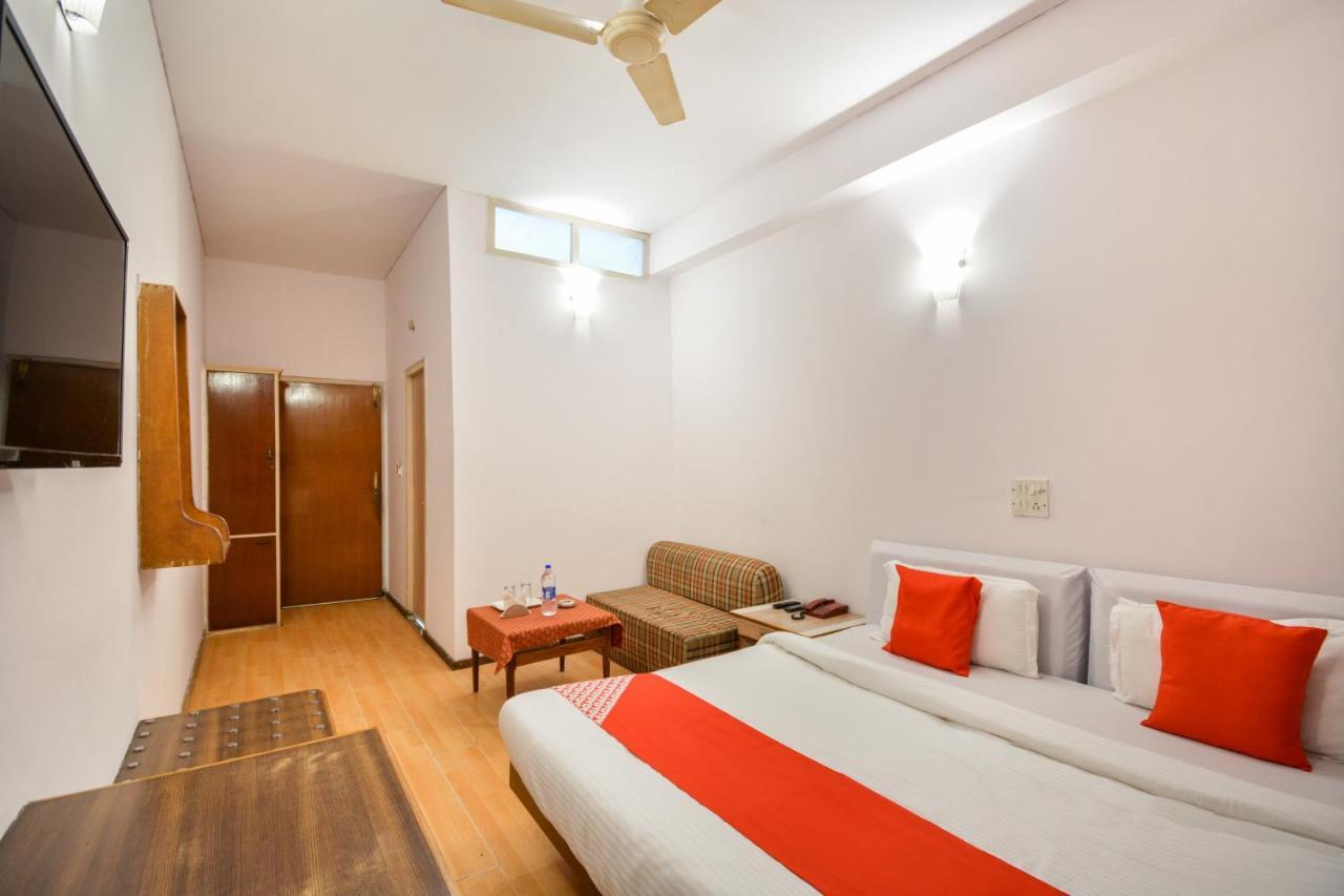 Oyo 46616 Hotel Abhinandan Jind Dış mekan fotoğraf
